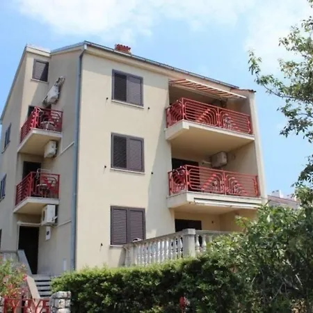 Fuer Zwei Erwachsene Und Zwei Apartman *