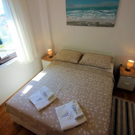 Fuer Zwei Erwachsene Und Zwei Apartman *